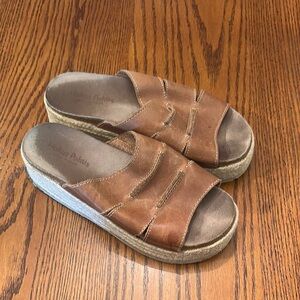 Women’s Hokus Pokus  Slide Sandals see pics for measurements